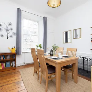 Joivy Cosy Flat In The Heart Of Apartment