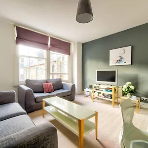 Joivy Bright 1 Bed Flat, Close To Princess Street Apartment