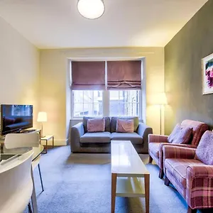 Joivy Stylish In New Town Apartment