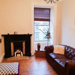 Bright 1 Bedroom Near Centre Apartment
